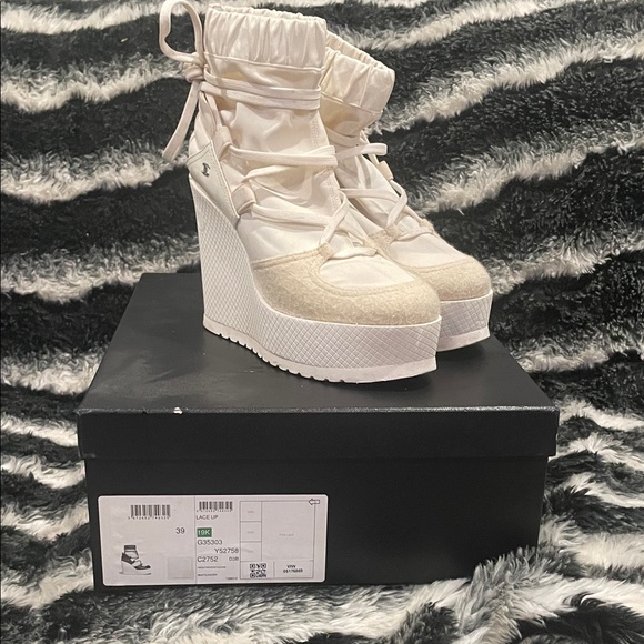 CHANEL Cream and White Wedge Sneakers - Picture 1 of 10